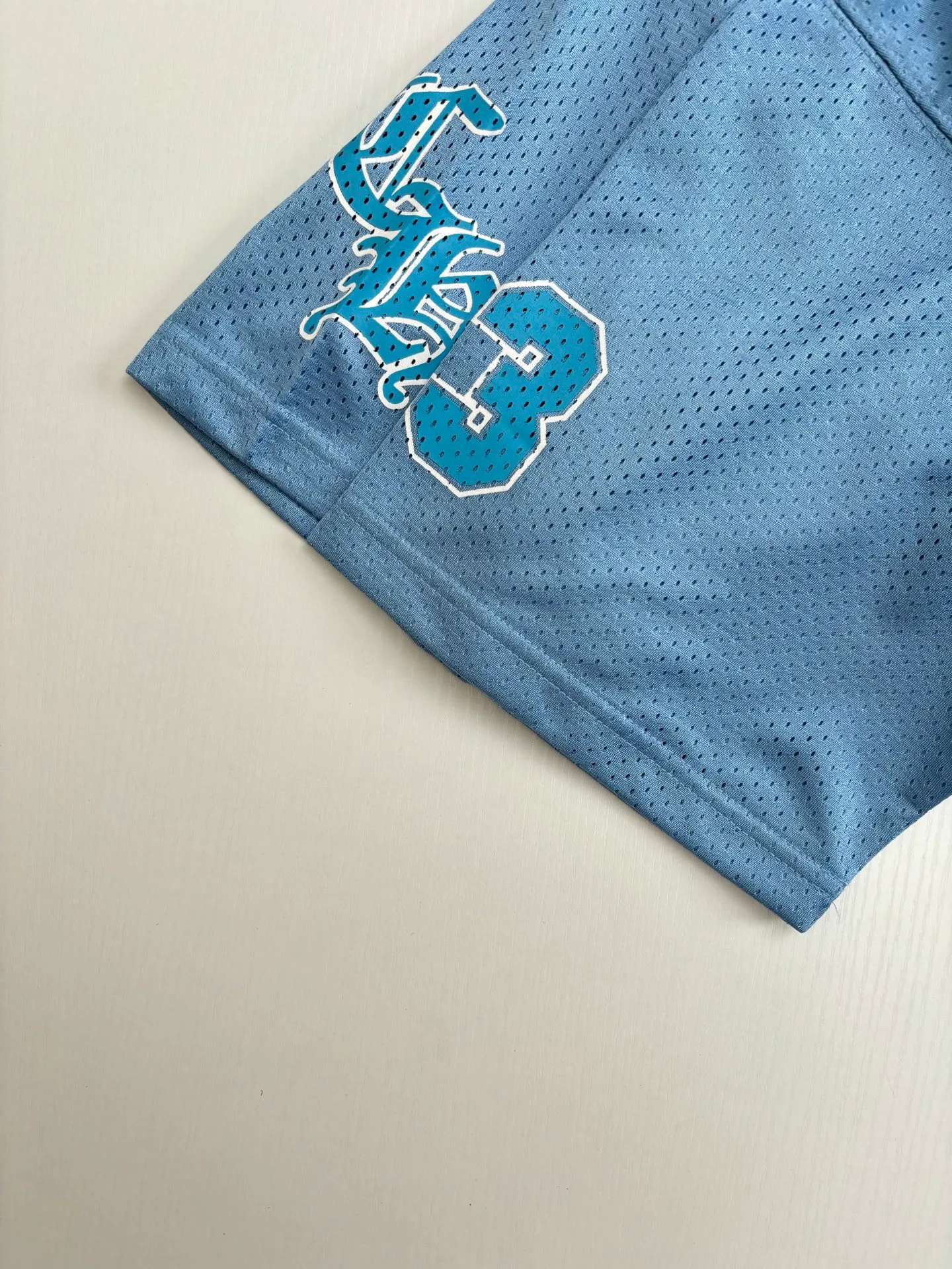 P260 Chrome Heart*/Ch Chrome Heart 25SS mesh glitter blue ice hockey jersey short-sleeved. The fabric is made of high-density 100D bird's eye cloth. Double-sided mesh positioning is very time-consuming. The cost of labor loss is very high. It is not a single-layer thin transparent bottom junk product on the market. Same style for men and women. OS version Size: S/M/L